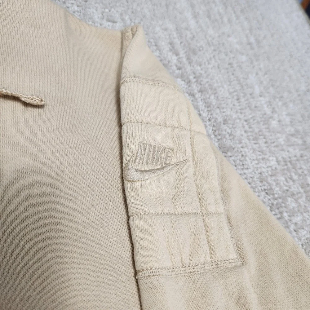 Nike Sweatshirt Men Large Club Pullover Sesame Egypt Athleisure Training Air Max